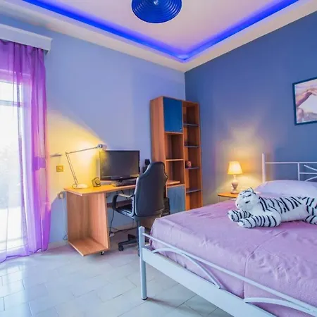 Emily Zakynthos * Τσιλιβί