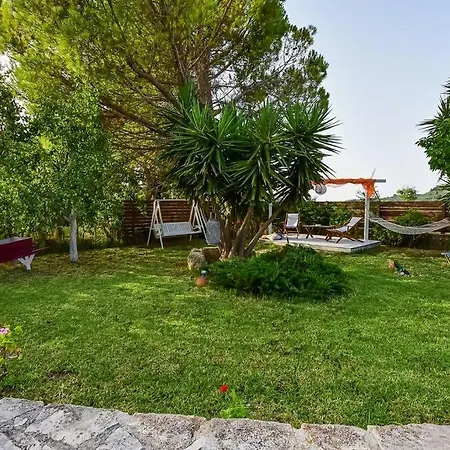 Emily Zakynthos טסיליבי